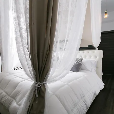 Dei Mercanti Apart Otel 4*