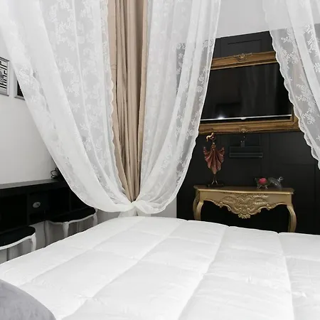 Dei Mercanti Aparthotel 4*