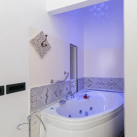 شقة فندقية داي ميركانتي الفندقية بخدمة ذاتية 4*